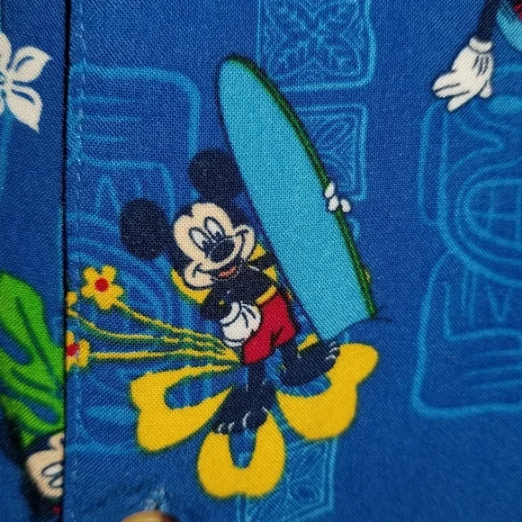 Disney Mickey Mouse Hawaiian Short Sleeve Button Up Shirt Kids Size 10/12 - Picture 12 of 12